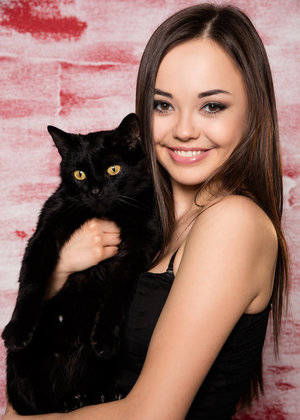 18 year old cutie Riley Reid taking cumshot on face from long penis